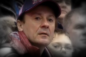 Олег Меньшиков на хоккейном матче Россия - Финляндия
