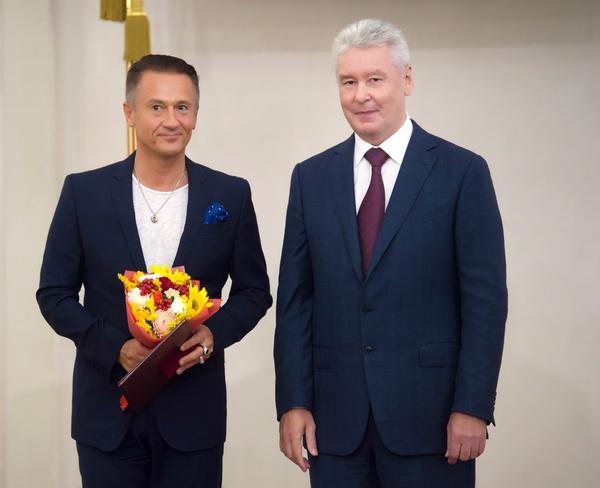 Сергей Собянин и Олег Меньшиков на вручении премий Москвы
